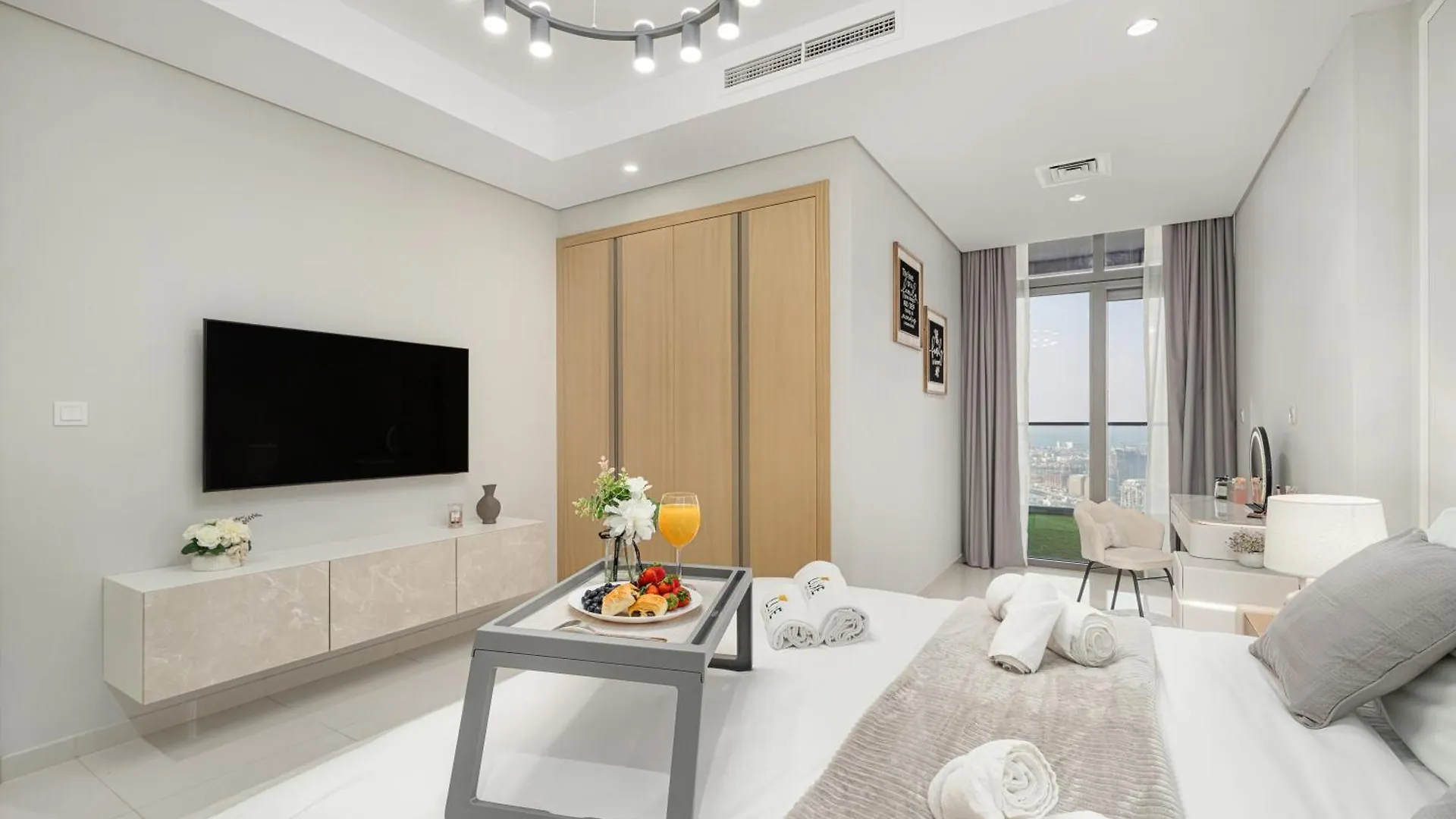 Apartment Burj Khalifa Infinity Pool 2Br Sea & City View Dubai United Arab Emirates